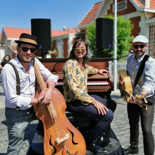 Déambulation La Jive Machine Trio